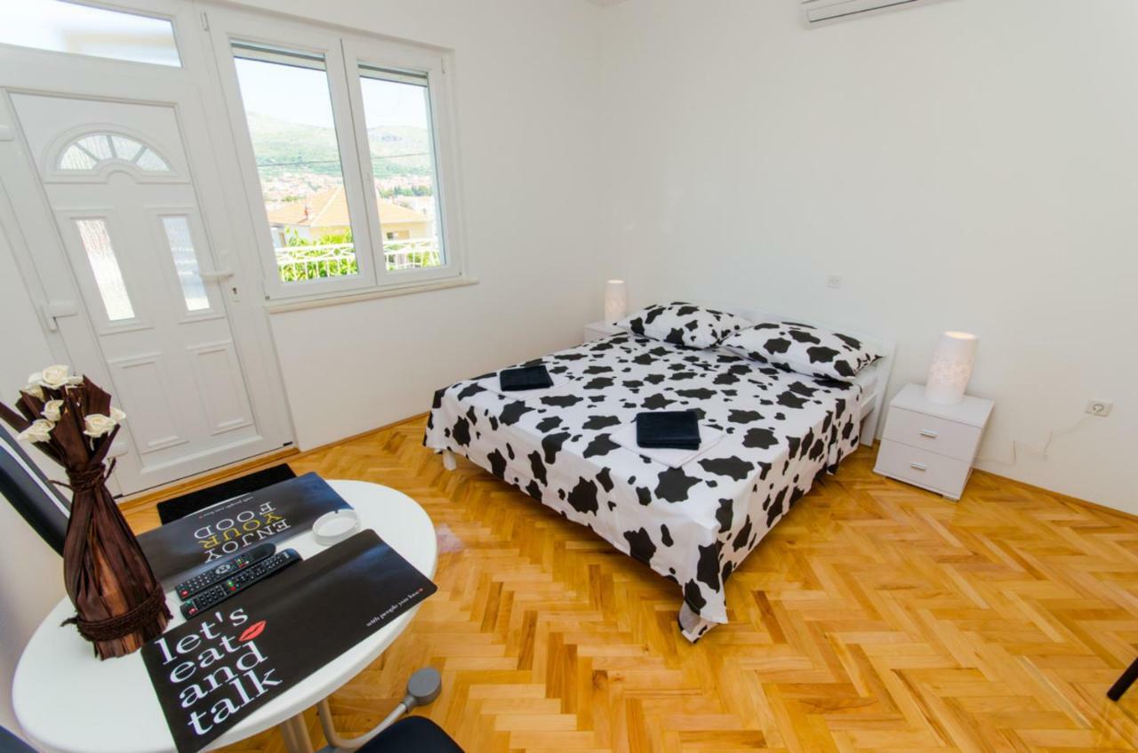 Apartments Ivana Trogir Eksteriør billede